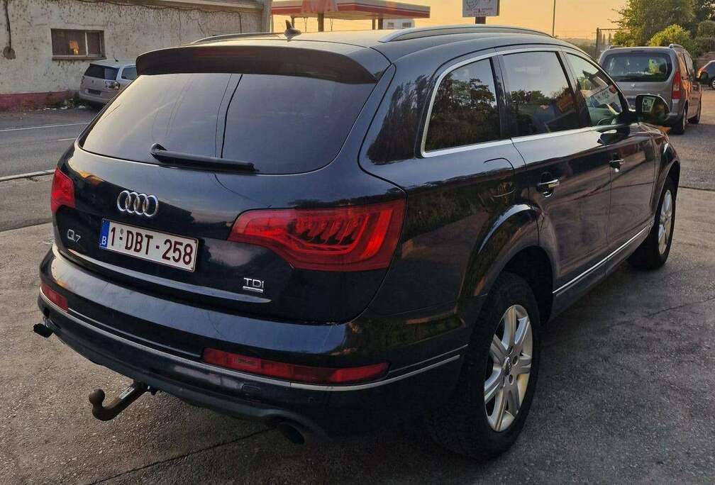 Audi Q7 3.0 TDI DPF quattro tiptronic