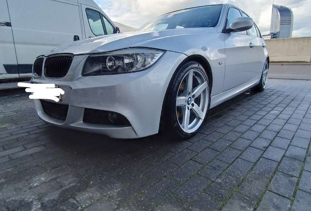 BMW 318d 143 ch Sport Design pack m intérieur extérieu