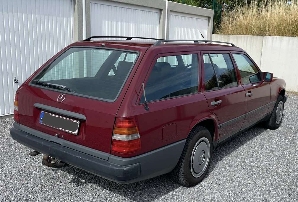 Mercedes-Benz break 200 Td