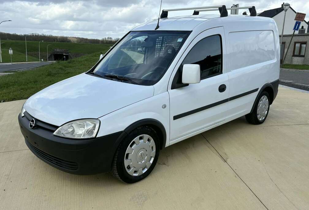 Opel 1.7 DTH CDTi Essentia Prêter Immatriculé