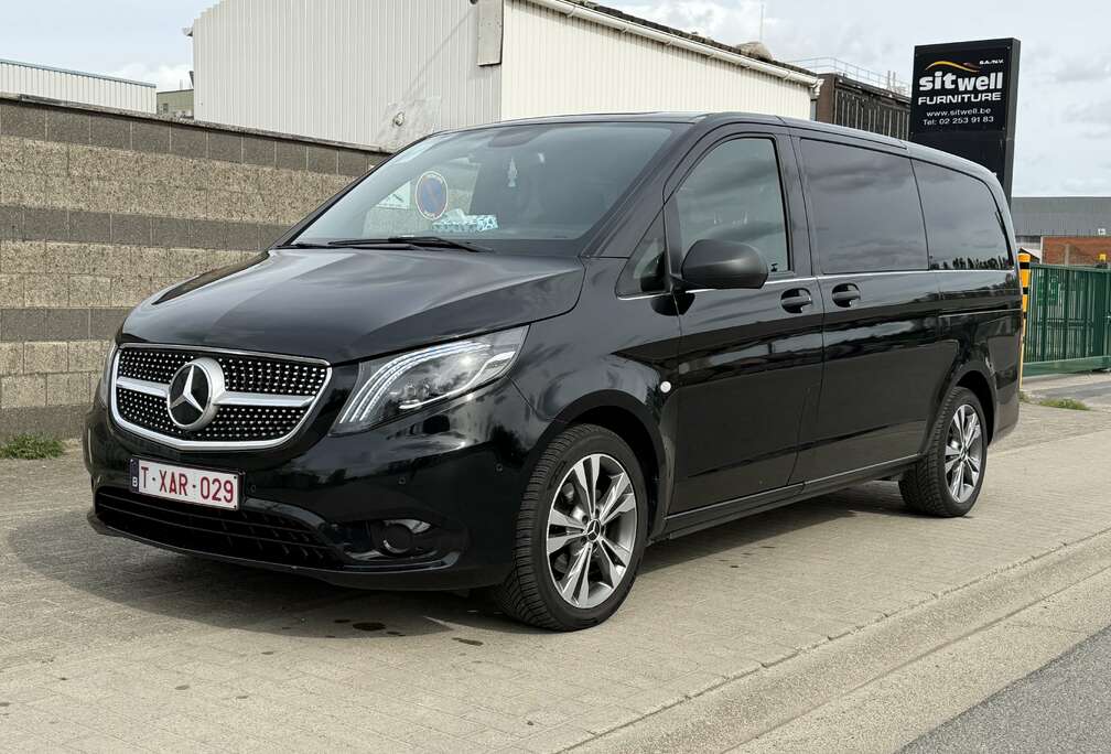 Mercedes-Benz Automatique / 8 Places / Ciel Etoilee