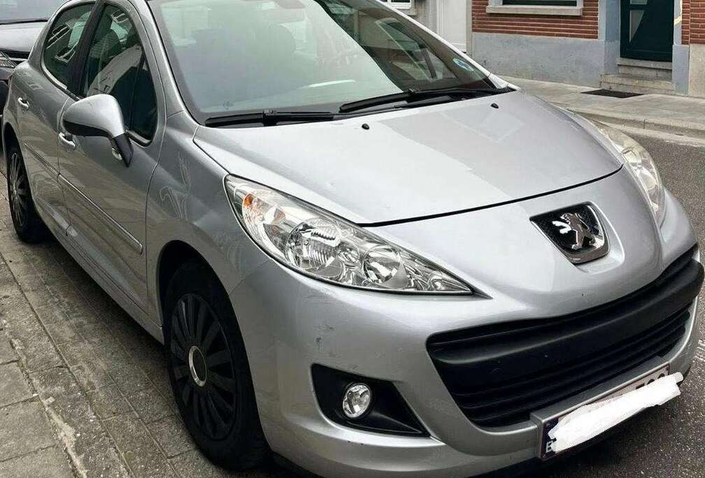 Peugeot 207 70 HDi FAP Filou