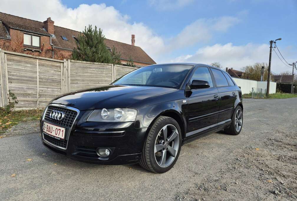Audi 1.8 Turbo 16v FSI Ambiente