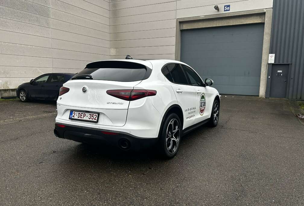 Alfa Romeo 2.0 Turbo 16V AT8-Q4 Sprint lichte vracht