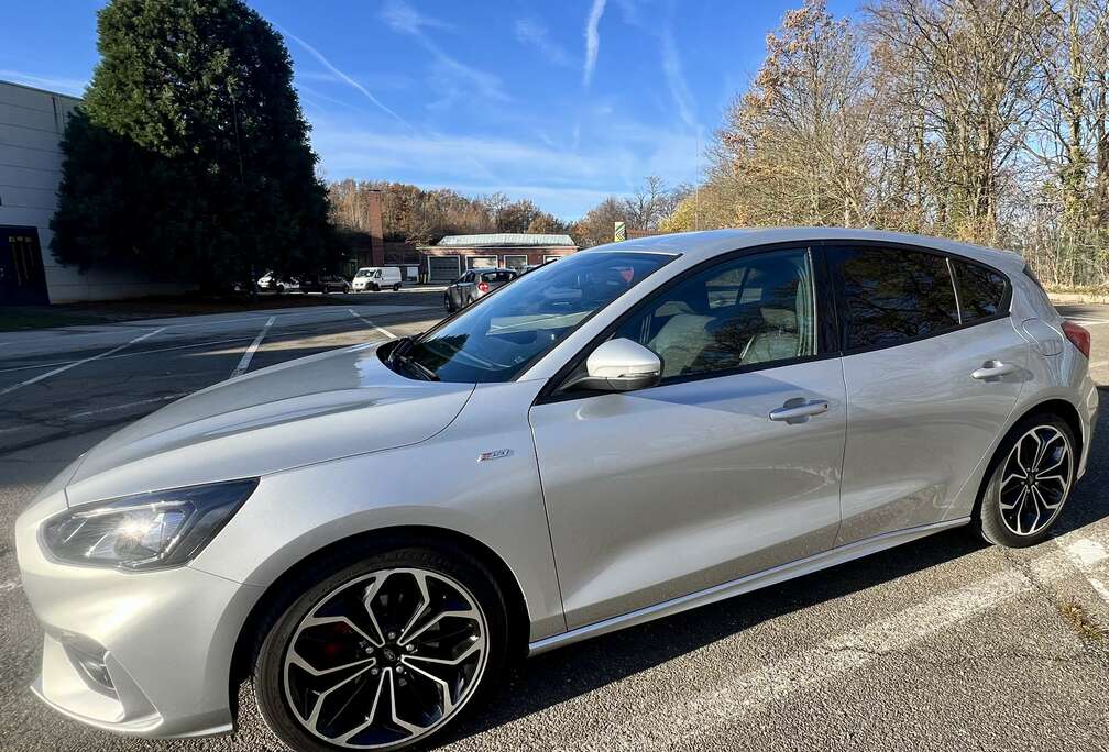 Ford Focus 1.5 EcoBoost Start-Stopp-System Aut. ST-Line