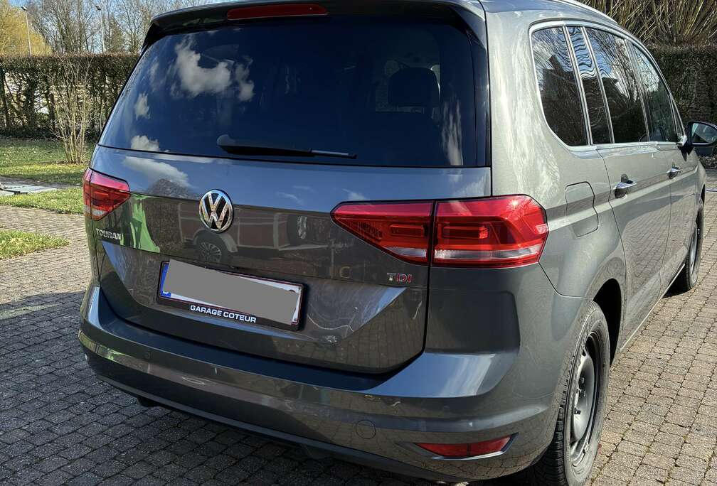 Volkswagen Touran 1.6 TDi SCR Highline DSG