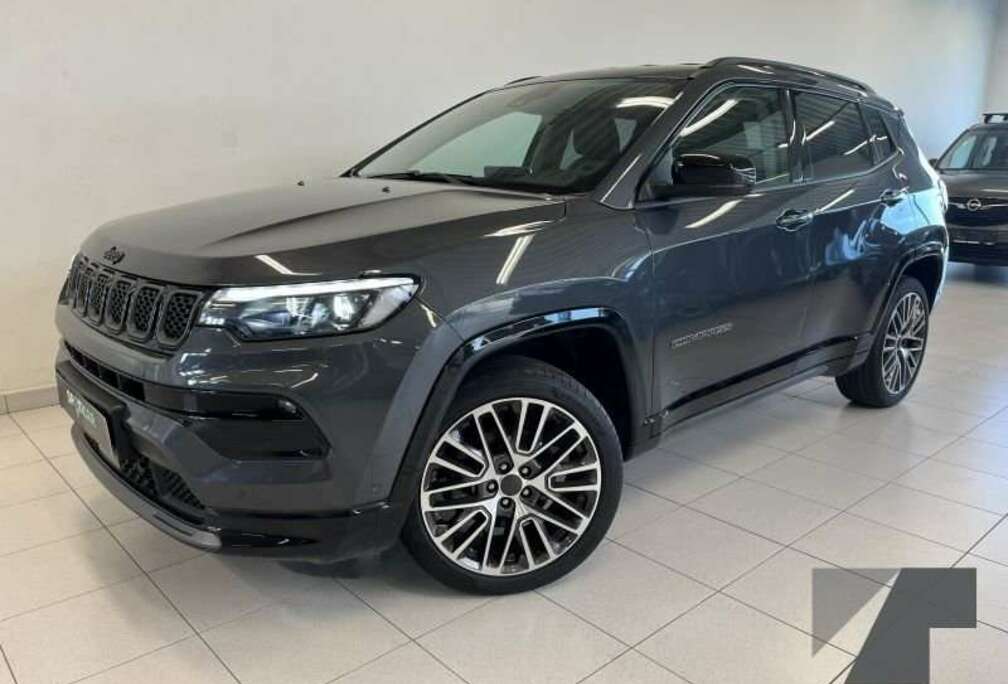 Jeep Summit Mild-Hybrid FWD