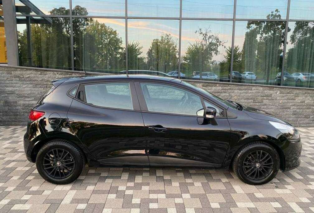 Renault Clio 1.2i TomTom Edition