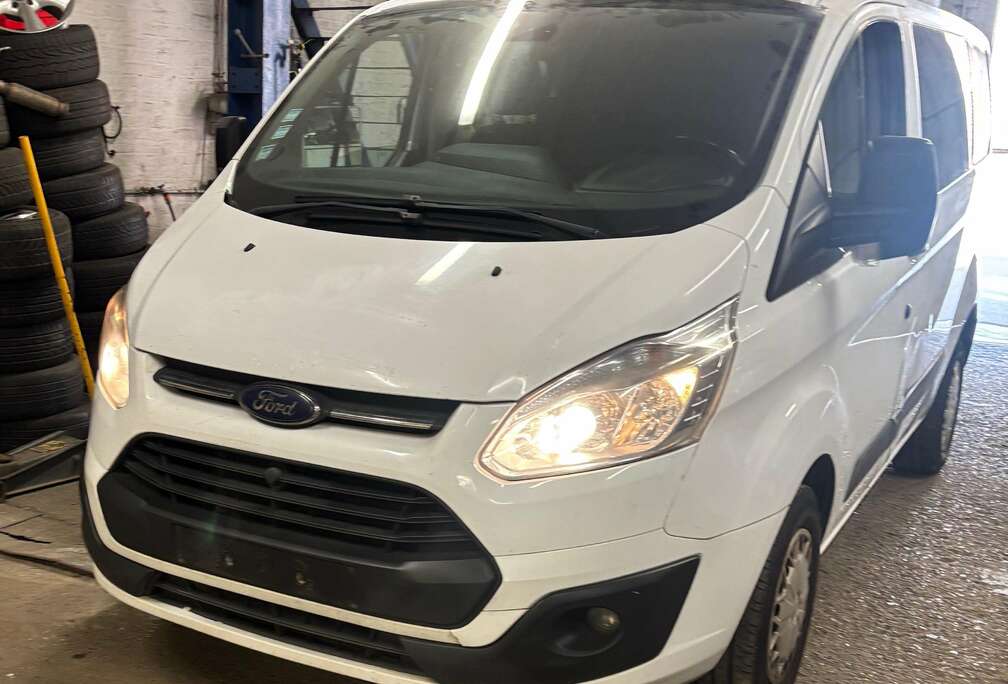 Ford 2.2 TDCi L1H1 Limited Multi-use