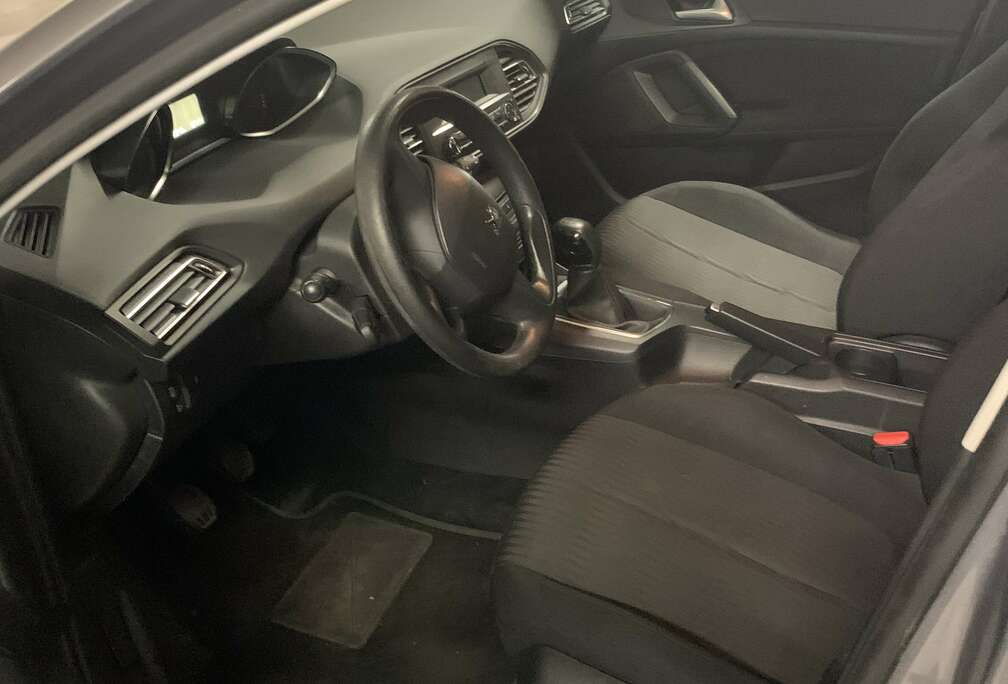 Peugeot 1.2 PureTech Active STT