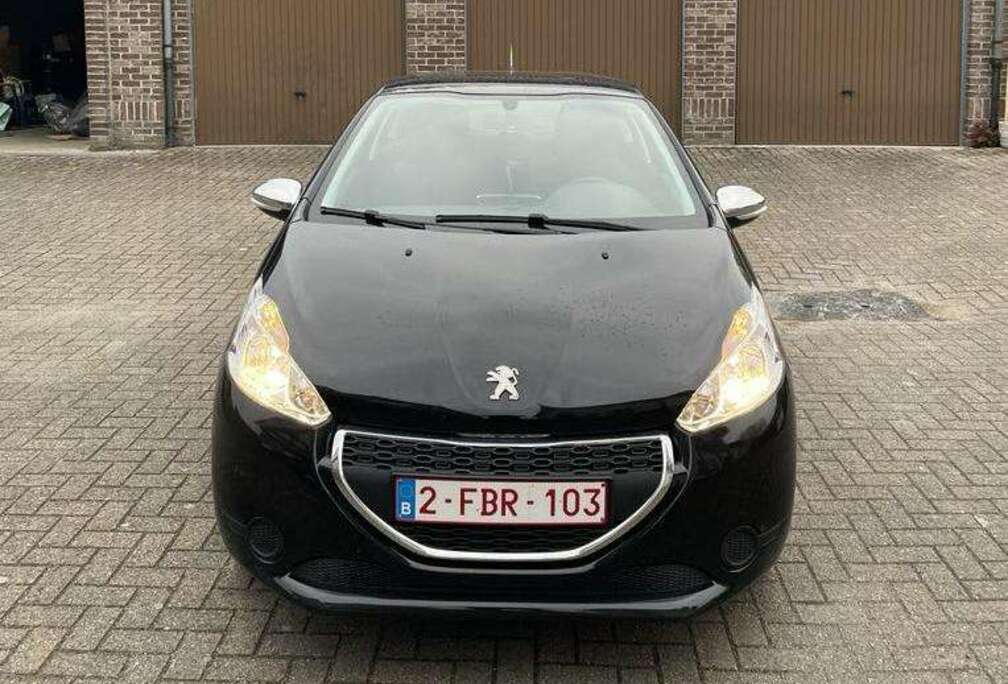 Peugeot 208 1.2i Active