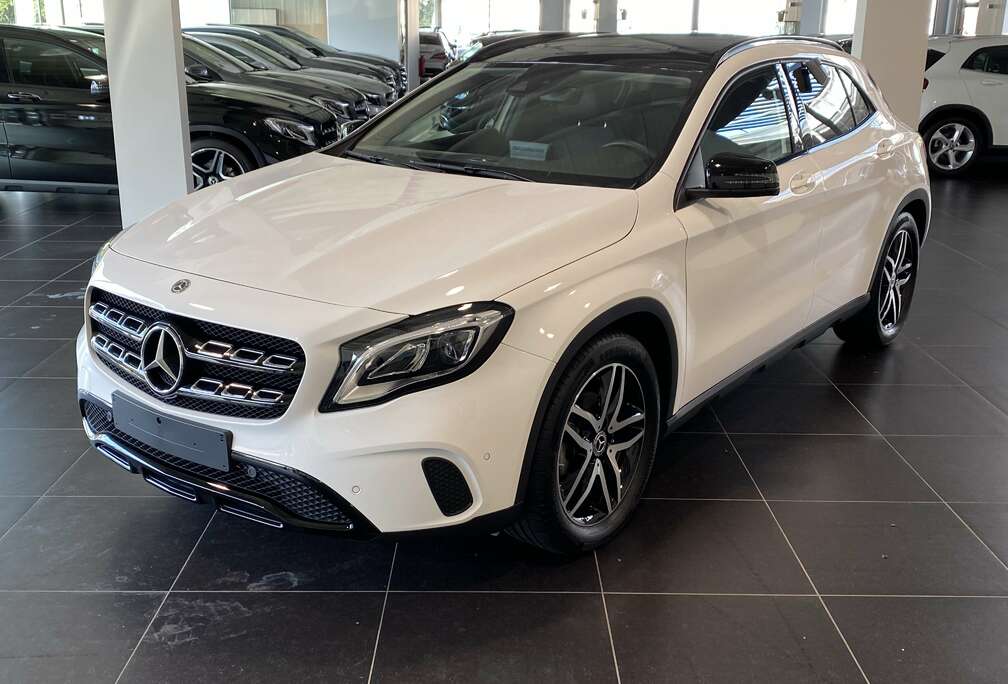 Mercedes-Benz Urban Panorama, Night Pack, Trekhaak, Achteruitrij