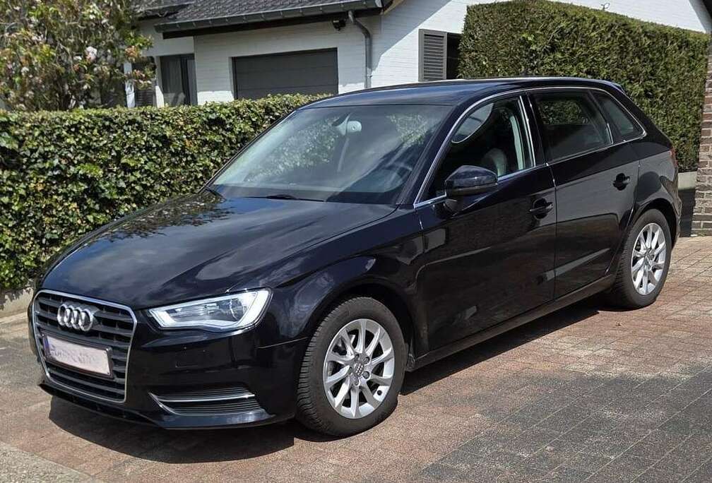 Audi A3 Sportback 1.6 TDi Attraction S tronic
