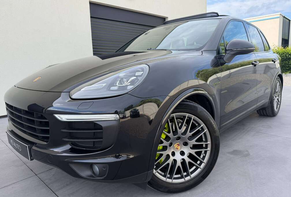 Porsche Cayenne 3.0i V6 PHEV S Platinum S//PACK SPORT CHRONO//TOIT PANO//BOSE//LED//XENON//