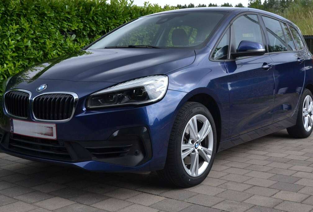 BMW iA Gran Tourer / Keyless entry / GPS / PDC / LED / Zetelverwarming