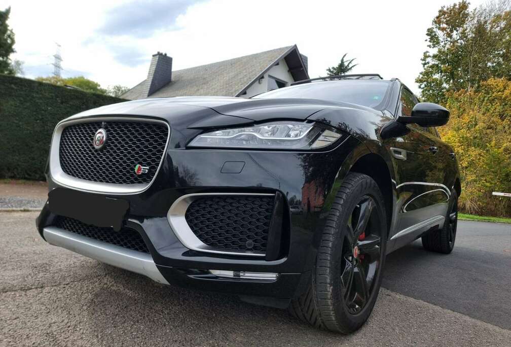 Jaguar 3.0 D V6 AWD First Edition