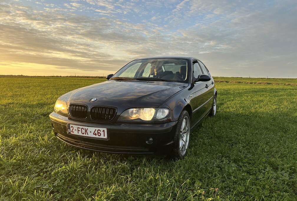 BMW 320i
