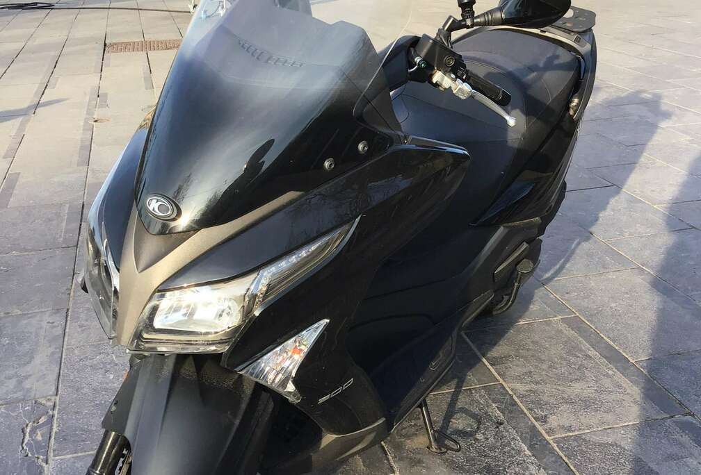300