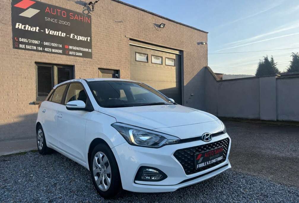 Hyundai *1.2i,CLIM,CAPTEURS,CRUISE,BLUETOOTH,GARANTIE 12M*