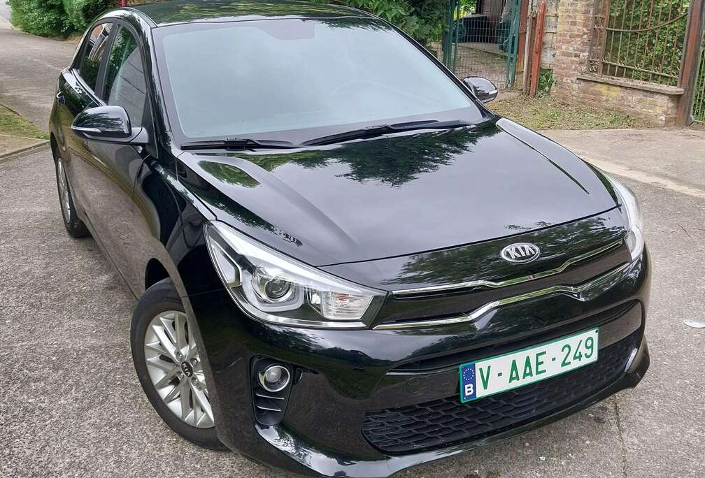 Kia Rio 1.2i /85cv/1er prop./ carnet complet/ bon état