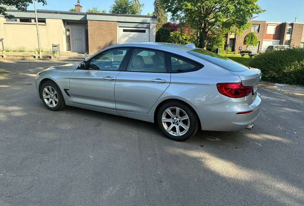 BMW Gran Turismo 320iA
