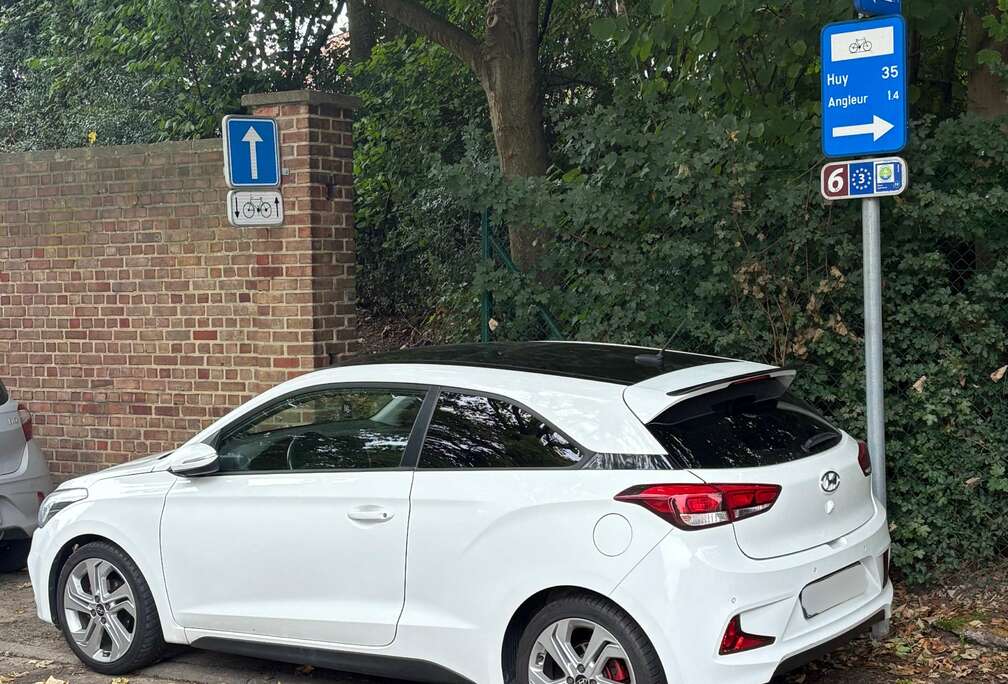 Hyundai Coupé 1.2i Sport