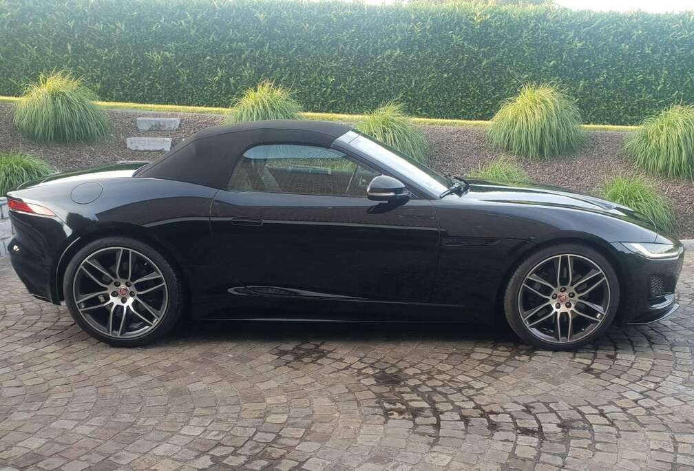 Jaguar F-Type Coupe 2.0 i4 P300 R-Dynamic