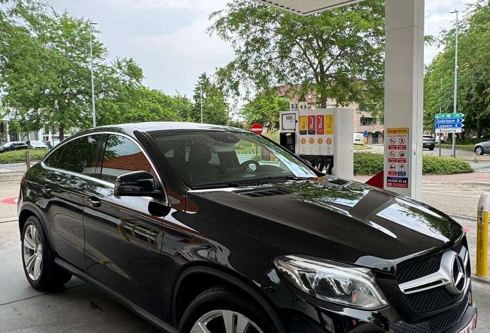 Mercedes-Benz Coupé d 4-Matic