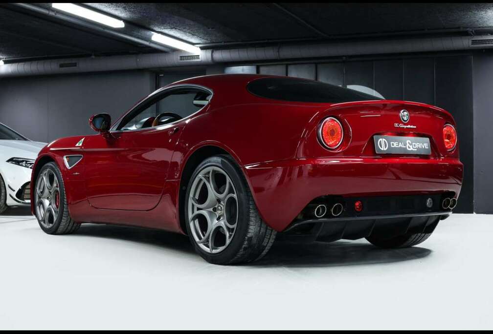 Alfa Romeo COMPETIZIONE 4.7 V8351/500ROSSO ALFAXPELCARBON