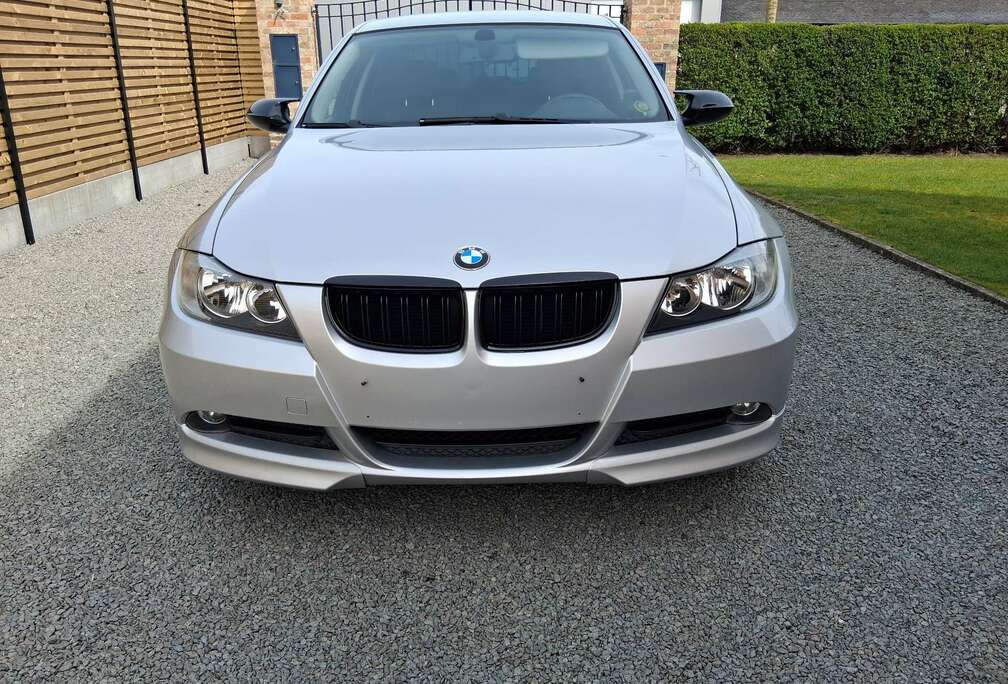 BMW 318i Pack