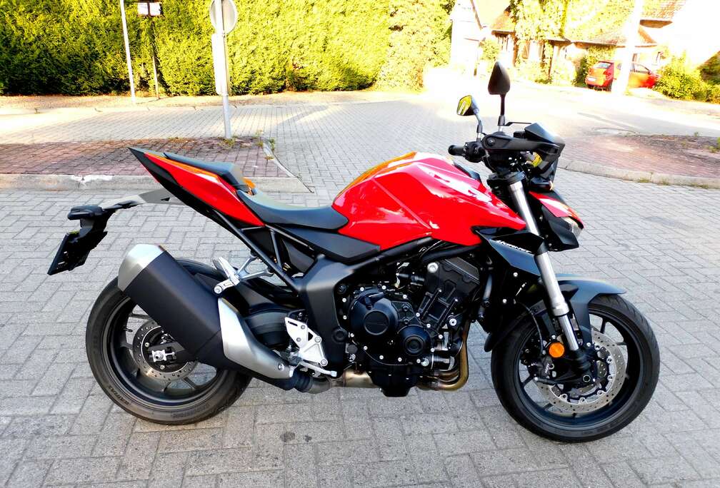 Honda 1000 cc , 5 ans de garantie usine