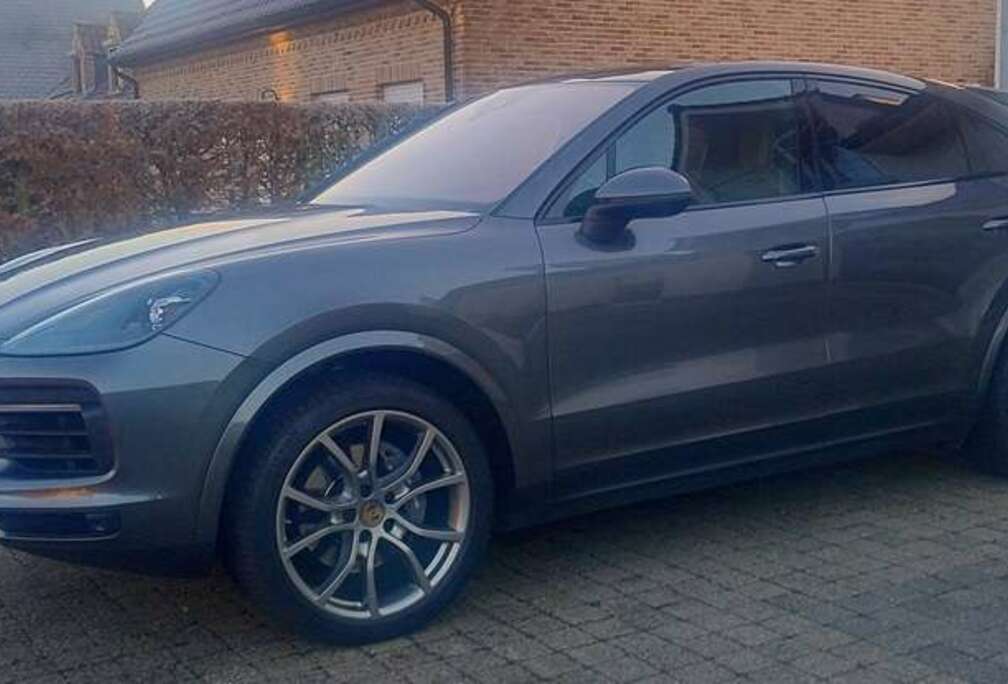 Porsche 3.0 E-Hybrid coupe V6 PHEV S Sport chrono pano, black pack.
