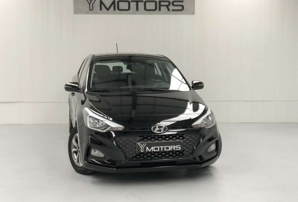 Hyundai 1.2i 58.000 KM FACELIFT APPLE CAR PLAY CAMERA