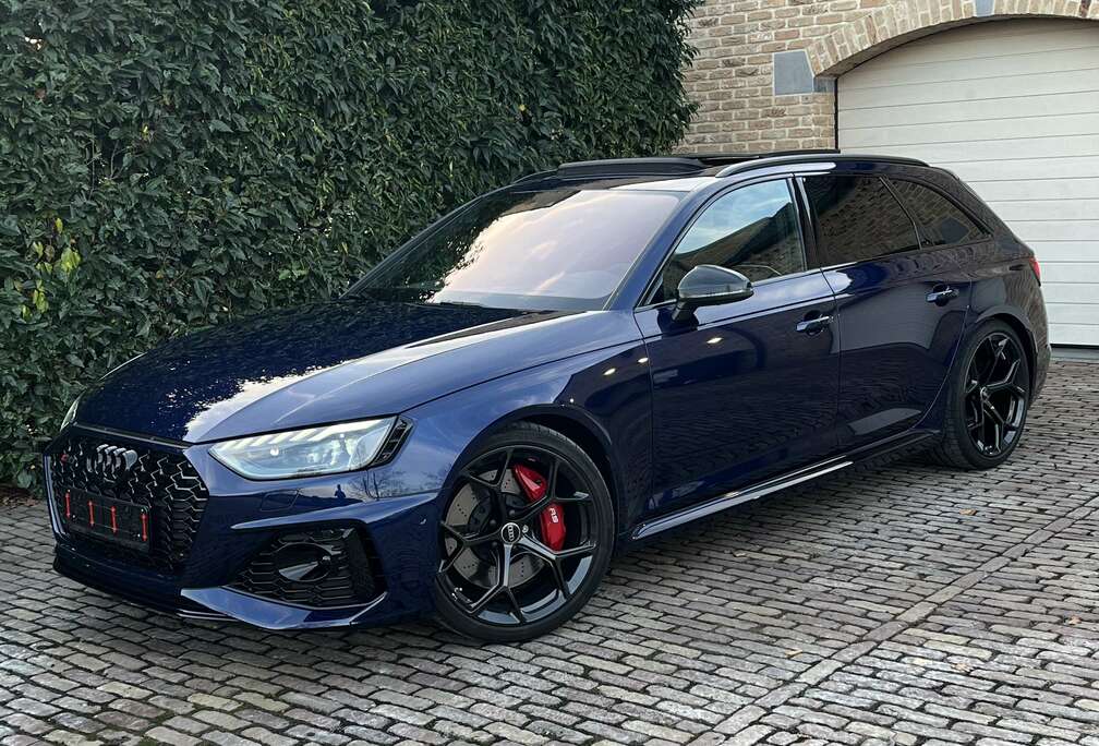 Audi Avant quattro tiptronic