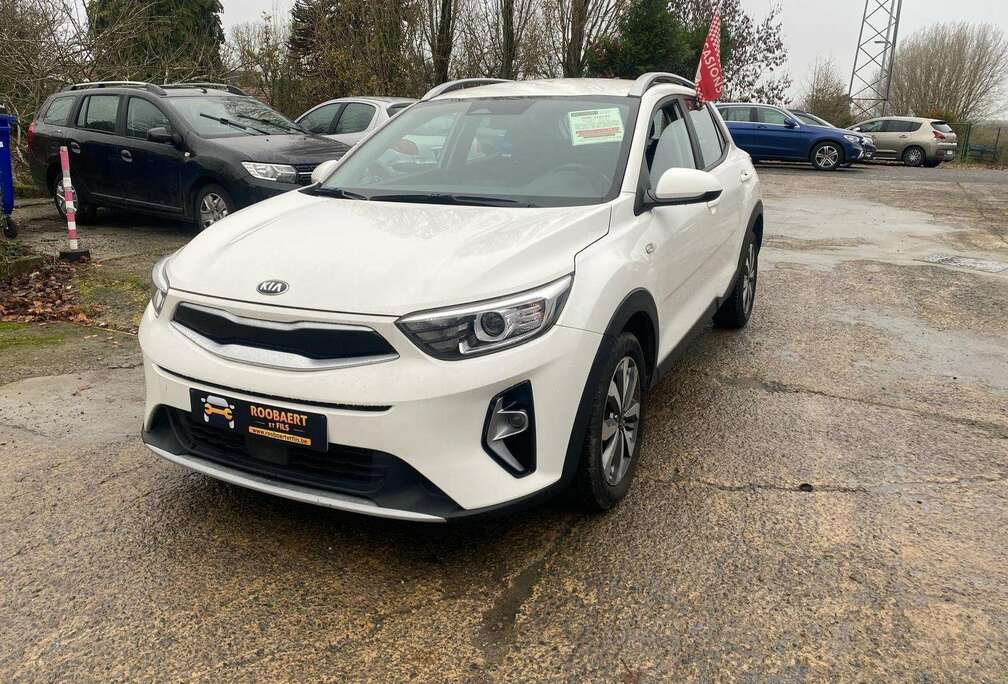 Kia Stonic 1.2i  pulse avec 1 an 1/2 de garantie