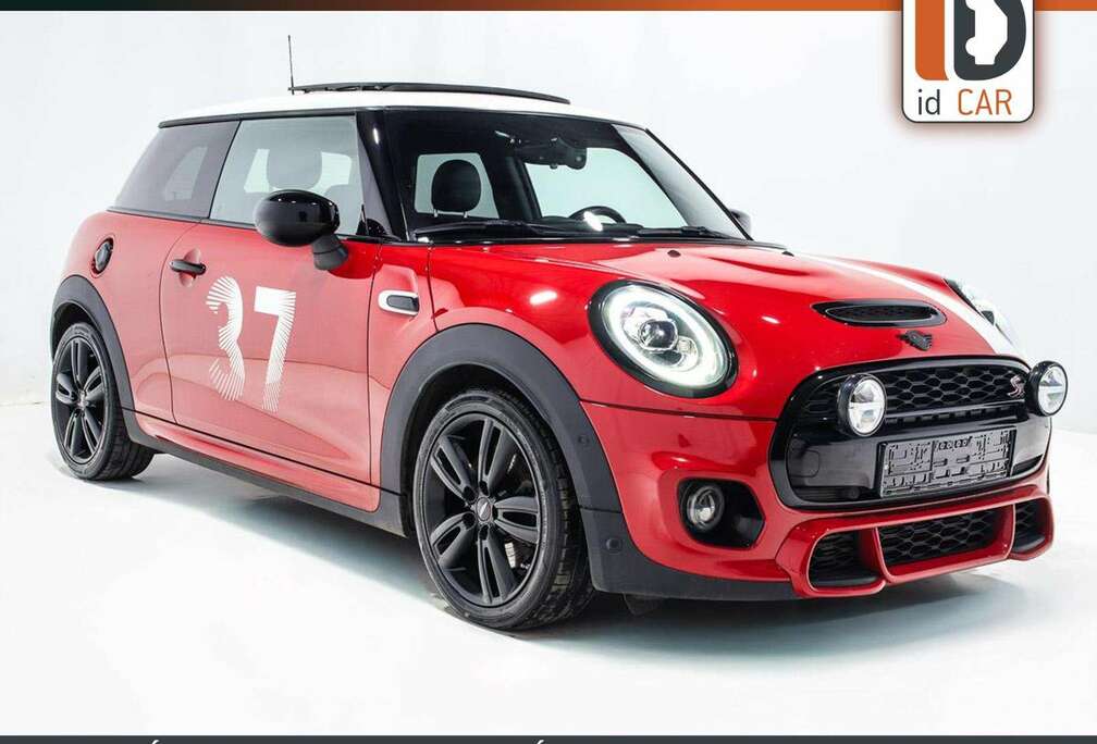 MINI JCW PADDY HOPKIRK -- SERIE LIMITEE --