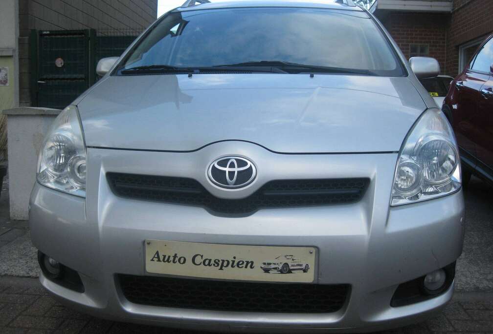 Toyota 1.6i essence clim 61.000km Garantie 1an