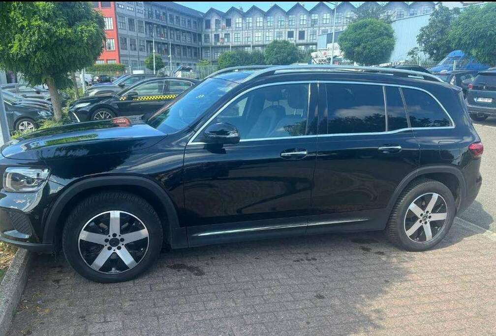 Mercedes-Benz GLB 180 Business Solution Essential