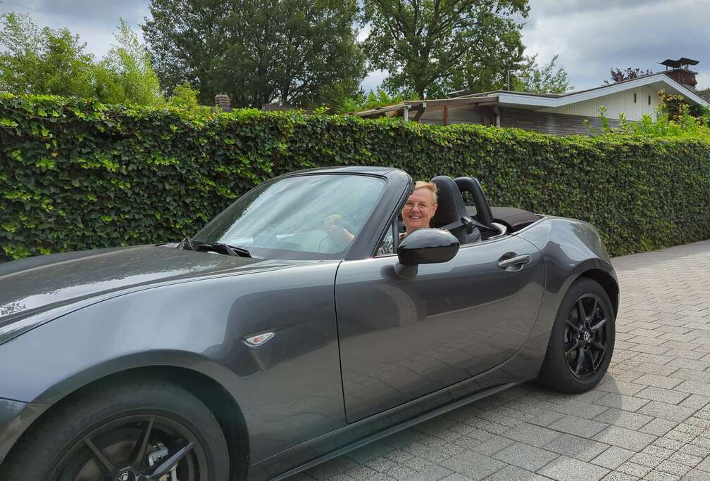 Mazda MX-5 RF SKYACTIV-G 1.5 ADVANTAGE