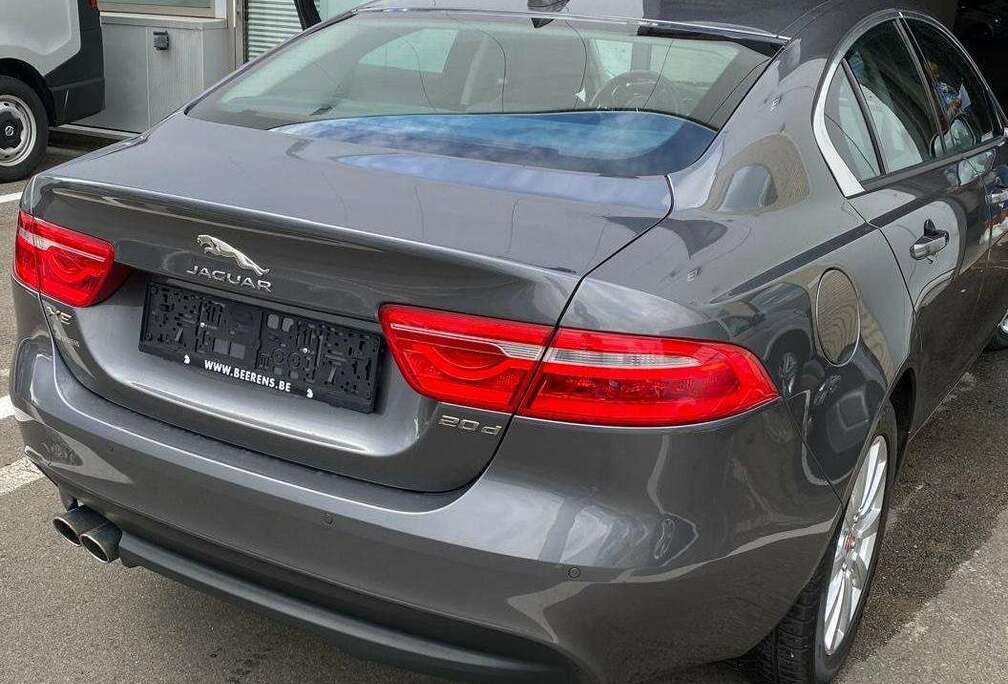 Jaguar XE 20d Aut. Pure