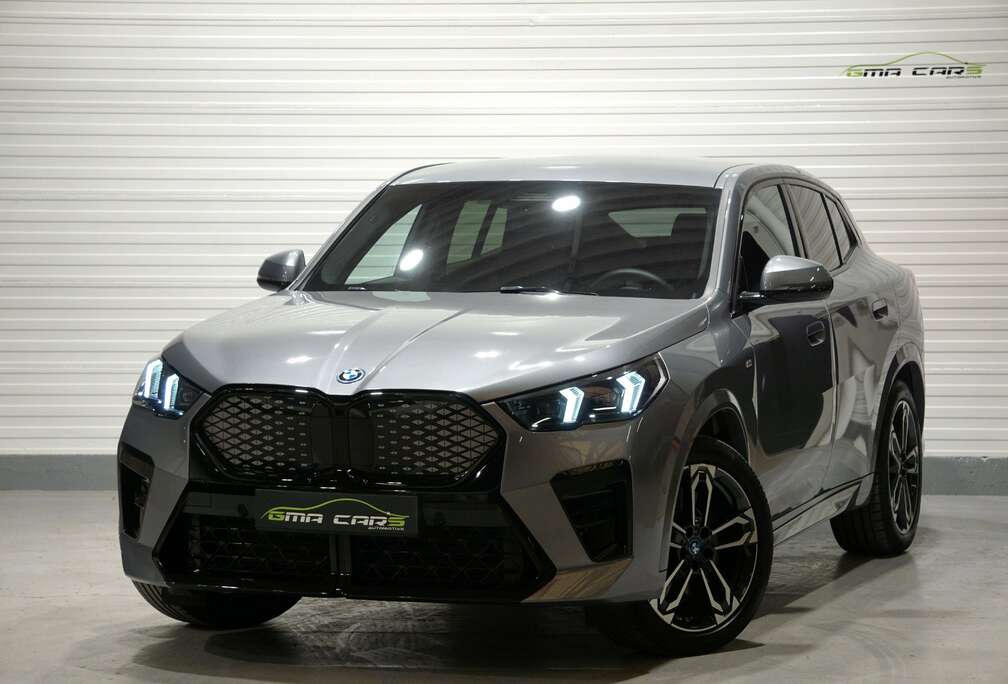 BMW iX2 66.5 kWh eDrive20-Nav-Leder-Led-Cam-PDC-Garantie