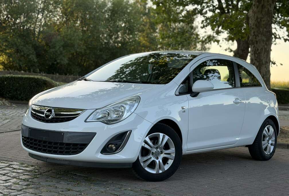 Opel 1.2i Cosmo