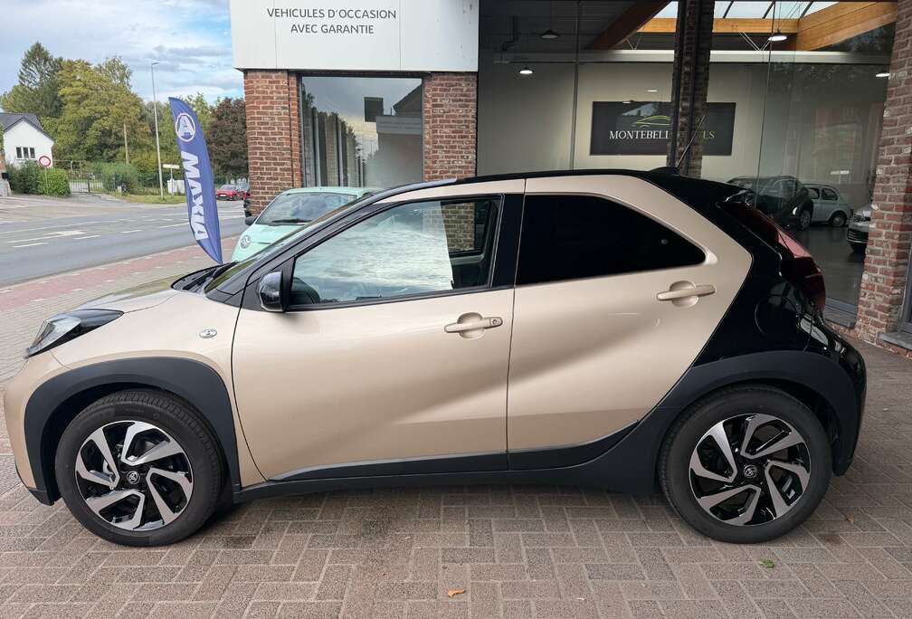 Toyota X 1.0i VVT-i pulse CVT***7467KM ***