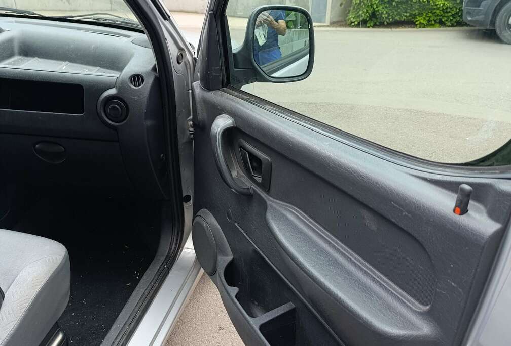 Citroen 1.6 HDi 600 kg Hayon/Achterklep