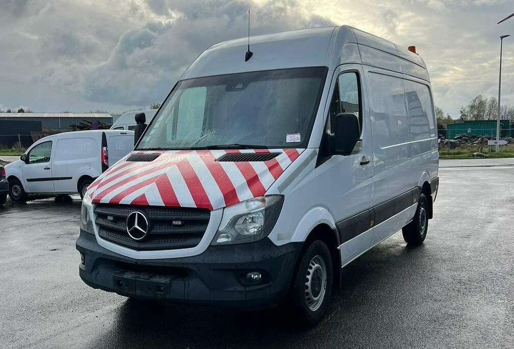 Mercedes-Benz 316 (Stock ID 08780)