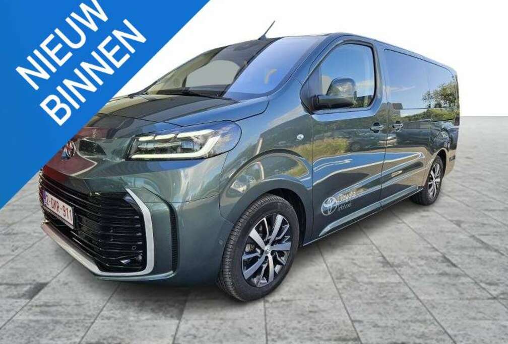 Toyota Verso 2.0D 130kW LWB Family Aut.