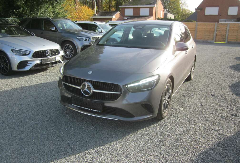 Mercedes-Benz PROGRESSIVE - SLECHTS 3350 KM