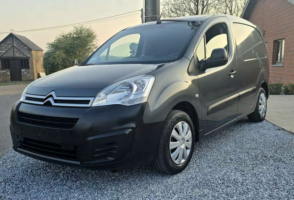 Citroen 1.6 BlueHDi Euro 6b  3 Place Clim GPS