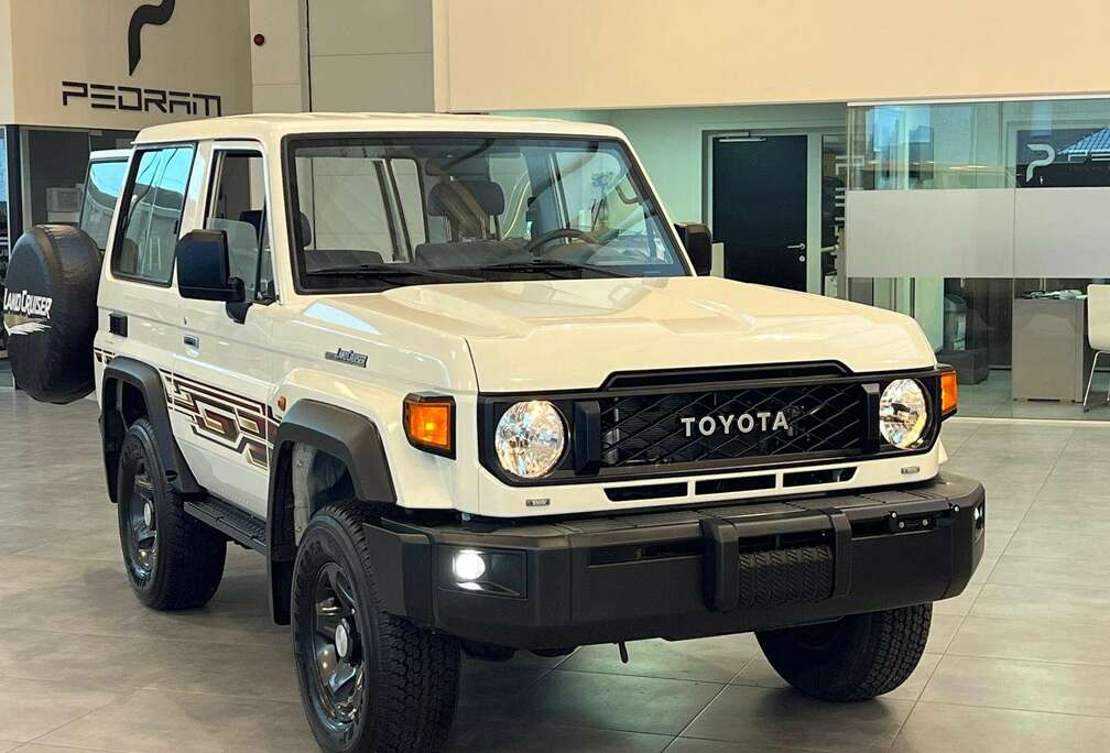 Toyota GRJ71 4.0BE/V6 - LICHTE VRACHT - BELG DOC., WINCH