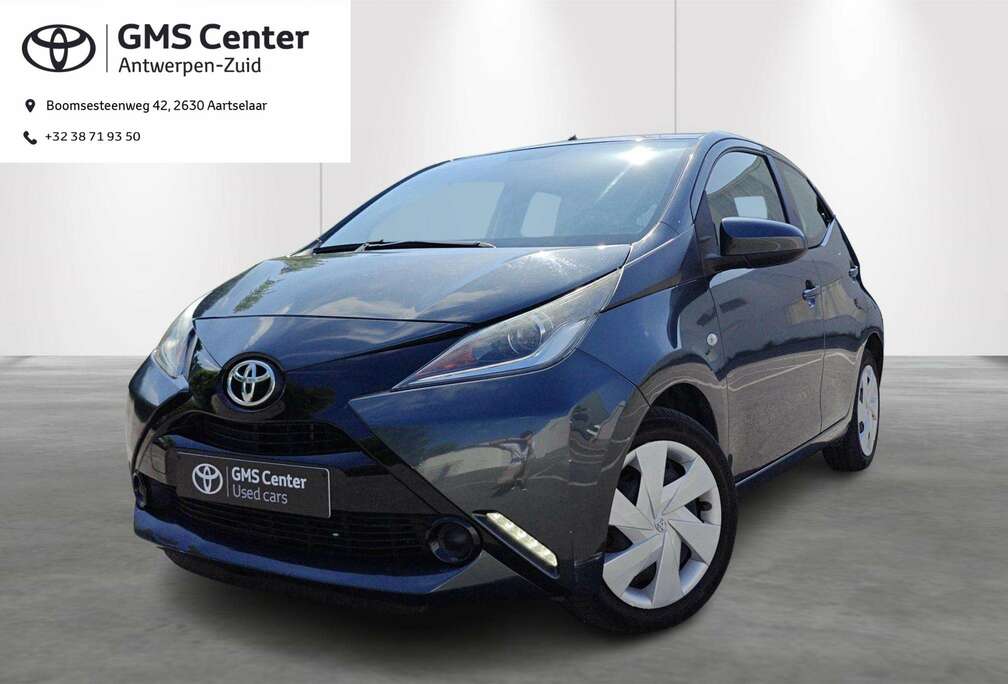 Toyota 1.0 VVT-i x-play - incl 2 jaar KARE